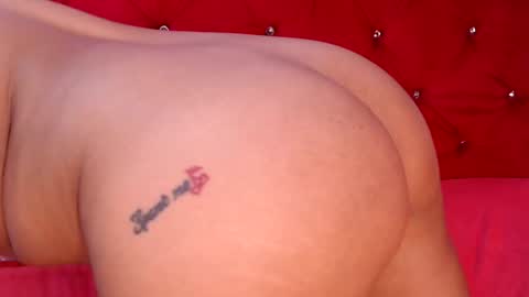 Eva    Instagram evasummer 1 online show from 01/21/25, 10:30