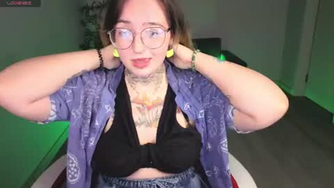 Snapshot of evathewitcher chatting on 06/28/26, 01:00 EvaTheWitcher online show from 06/28/26, 01:00