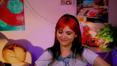 Snapshot of evathopson chatting on 05/15/26, 01:18 Eva next stream - - 1600 UTC2000 online show from 05/15/26, 01:18