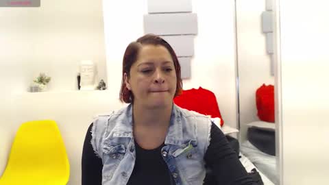 Eva Twiss online show from 11/10/25, 12:04