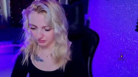 evavibe online show from 03/29/26, 08:47