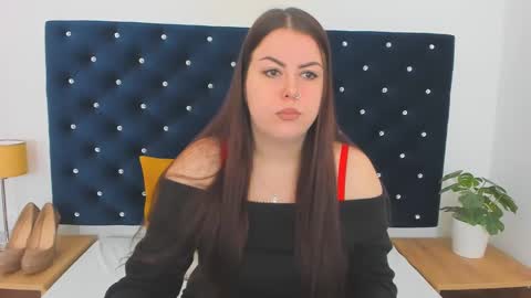 Snapshot of evawetdream chatting on 02/11/25, 06:30 Eva online show from 02/11/25, 06:30