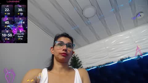 Snapshot of evawilliams_ chatting on 12/06/24, 10:52 Eva online show from 12/06/24, 10:52