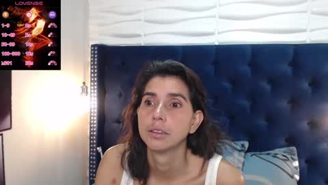Snapshot of evawilliams_ chatting on 02/11/25, 02:46 Eva online show from 02/11/25, 02:46