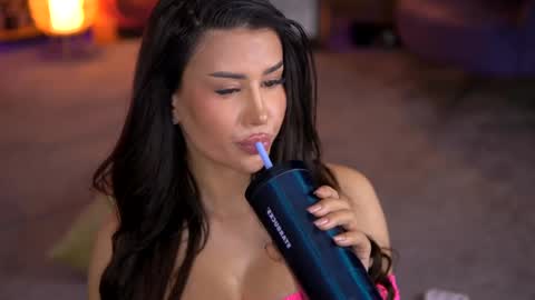 Eva online show from 02/10/25, 04:36