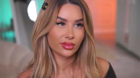 Eva online show from 12/21/25, 08:49