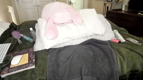 Goddess Eve online show from 12/31/24, 02:19