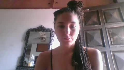 eve435731 online show from 03/03/25, 01:53