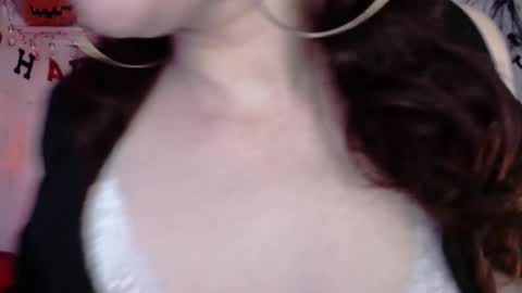 Eve Blue  friends. IG eve blue77 TW EveBlue 1 OF eveblue7 online show from 10/26/25, 02:06