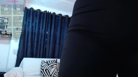 Evee online show from 11/25/25, 03:34