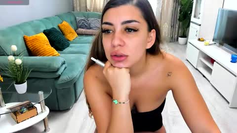 eveeevian online show from 09/13/25, 08:14