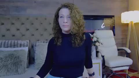 EveHamilton online show from 01/23/25, 07:40