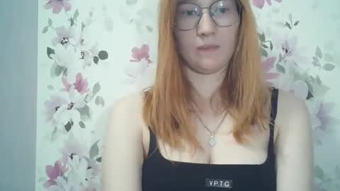 Snapshot of eveliina_shy chatting on 04/30/26, 07:36 Evelina online show from 04/30/26, 07:36