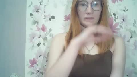 Snapshot of eveliina_shy chatting on 05/09/26, 04:01 Evelina online show from 05/09/26, 04:01