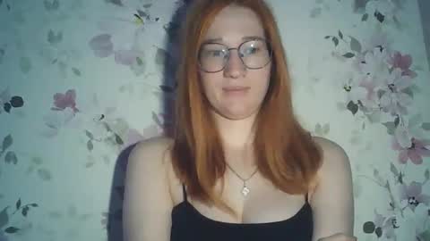 Snapshot of eveliina_shy chatting on 06/05/26, 04:41 Evelina online show from 06/05/26, 04:41