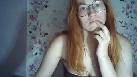 Snapshot of eveliina_shy chatting on 07/21/26, 02:19 Evelina online show from 07/21/26, 02:19