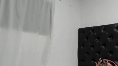 evelin26  online show from 04/25/26, 03:09