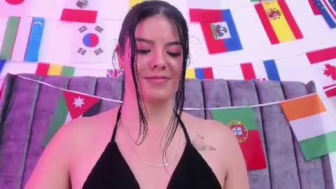 Snapshot of evelin__thompsson chatting on 07/01/26, 03:41 evelin__thompsson online show from 07/01/26, 03:41