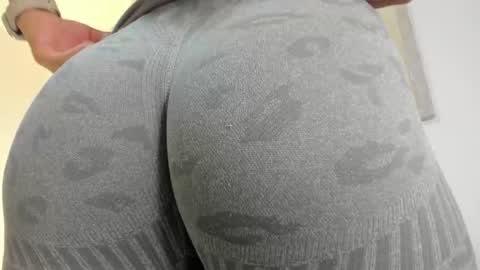 BELLA online show from 11/12/25, 12:05