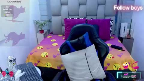 evelin zaens online show from 02/17/26, 04:09