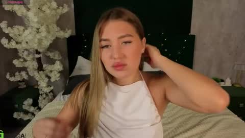 Evelina online show from 04/20/26, 12:57