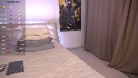 Snapshot of evelina_fox chatting on 01/23/25, 01:35 Evelina online show from 01/23/25, 01:35