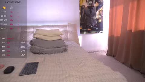 Snapshot of evelina_fox chatting on 03/08/25, 10:00 Evelina online show from 03/08/25, 10:00