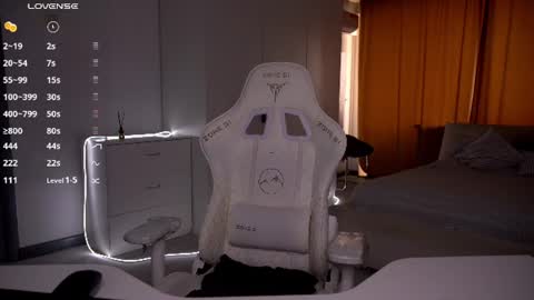 Snapshot of evelina_fox chatting on 07/12/26, 12:07 Evelina online show from 07/12/26, 12:07