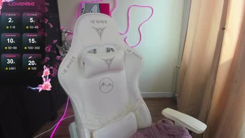 Evelina online show from 03/29/26, 03:28