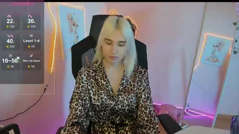 Snapshot of evelinalu chatting on 04/28/26, 02:27 Evelina online show from 04/28/26, 02:27