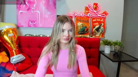 Eveline online show from 10/07/25, 08:44