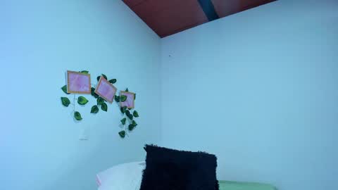 Evelin Miller online show from 09/09/25, 02:05