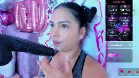 Snapshot of evelinn_belen chatting on 05/26/26, 01:40 Evelinn belen online show from 05/26/26, 01:40