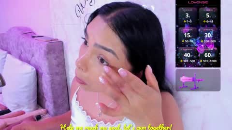 Snapshot of evelinn_belen chatting on 06/05/26, 12:00 Evelinn belen online show from 06/05/26, 12:00
