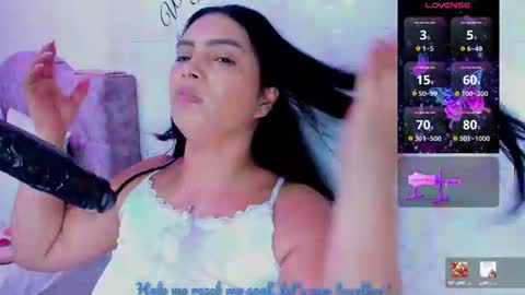 Snapshot of evelinn_belen chatting on 06/18/26, 05:39 Evelinn belen online show from 06/18/26, 05:39