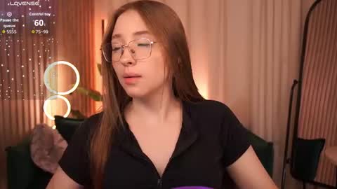 Snapshot of evelinroyce chatting on 08/05/26, 04:10 Evelin online show from 08/05/26, 04:10