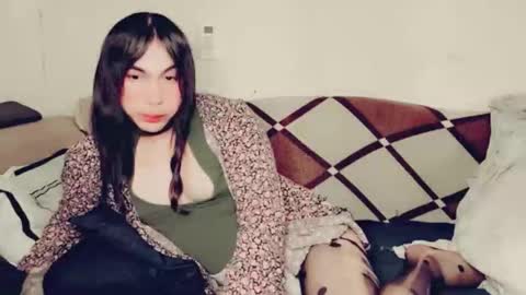 Snapshot of evelyn420521 chatting on 06/03/26, 03:17 evelyn420521 online show from 06/03/26, 03:17
