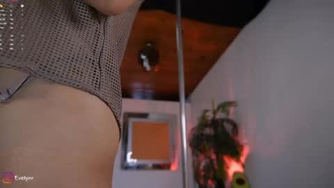 evelyn evelyn online show from 04/15/26, 08:31