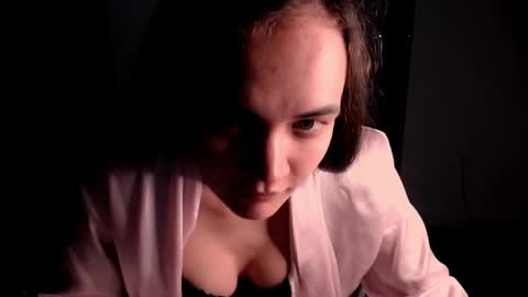 Snapshot of evelyn_gg chatting on 10/04/25, 01:03 Evelyn online show from 10/04/25, 01:03