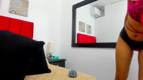 Snapshot of evelyn_morgan1 chatting on 02/08/25, 11:55 evelyn_morgan1 online show from 02/08/25, 11:55