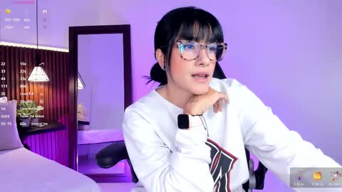 evelyn online show from 11/12/25, 02:12