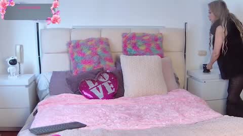 EvelynaGrey online show from 10/07/25, 02:47