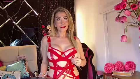Snapshot of evelynagrey chatting on 05/03/26, 05:46 EvelynaGrey online show from 05/03/26, 05:46