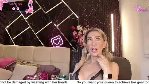 Snapshot of evelynagrey chatting on 05/15/26, 10:50 EvelynaGrey online show from 05/15/26, 10:50