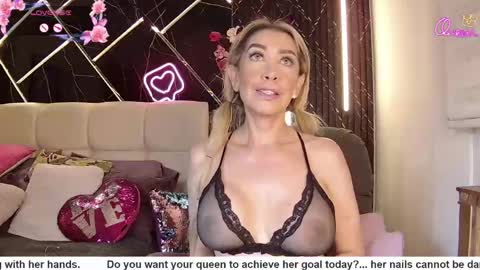 Snapshot of evelynagrey chatting on 05/16/26, 01:02 EvelynaGrey online show from 05/16/26, 01:02