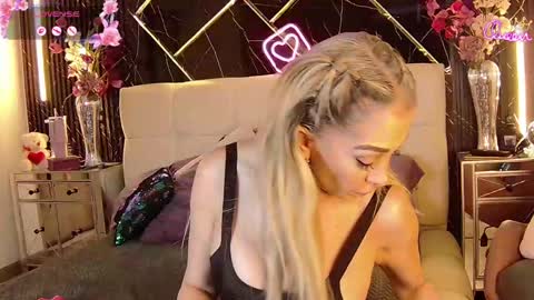 Snapshot of evelynagrey chatting on 05/22/26, 07:37 EvelynaGrey online show from 05/22/26, 07:37