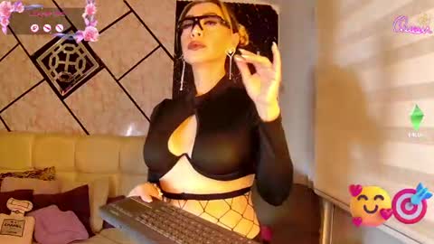 Snapshot of evelynagrey chatting on 07/21/26, 11:34 EvelynaGrey online show from 07/21/26, 11:34