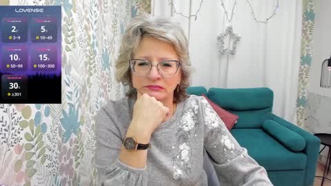 Evelyn online show from 01/10/25, 05:26