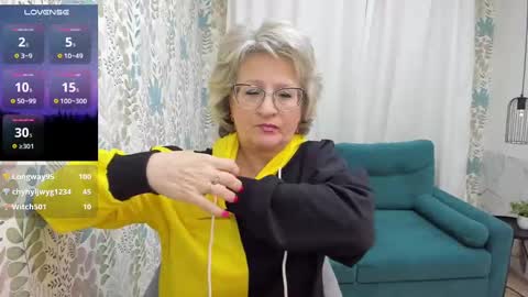 Evelyn online show from 03/11/25, 09:02