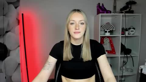 evelynblond online show from 02/09/26, 01:37